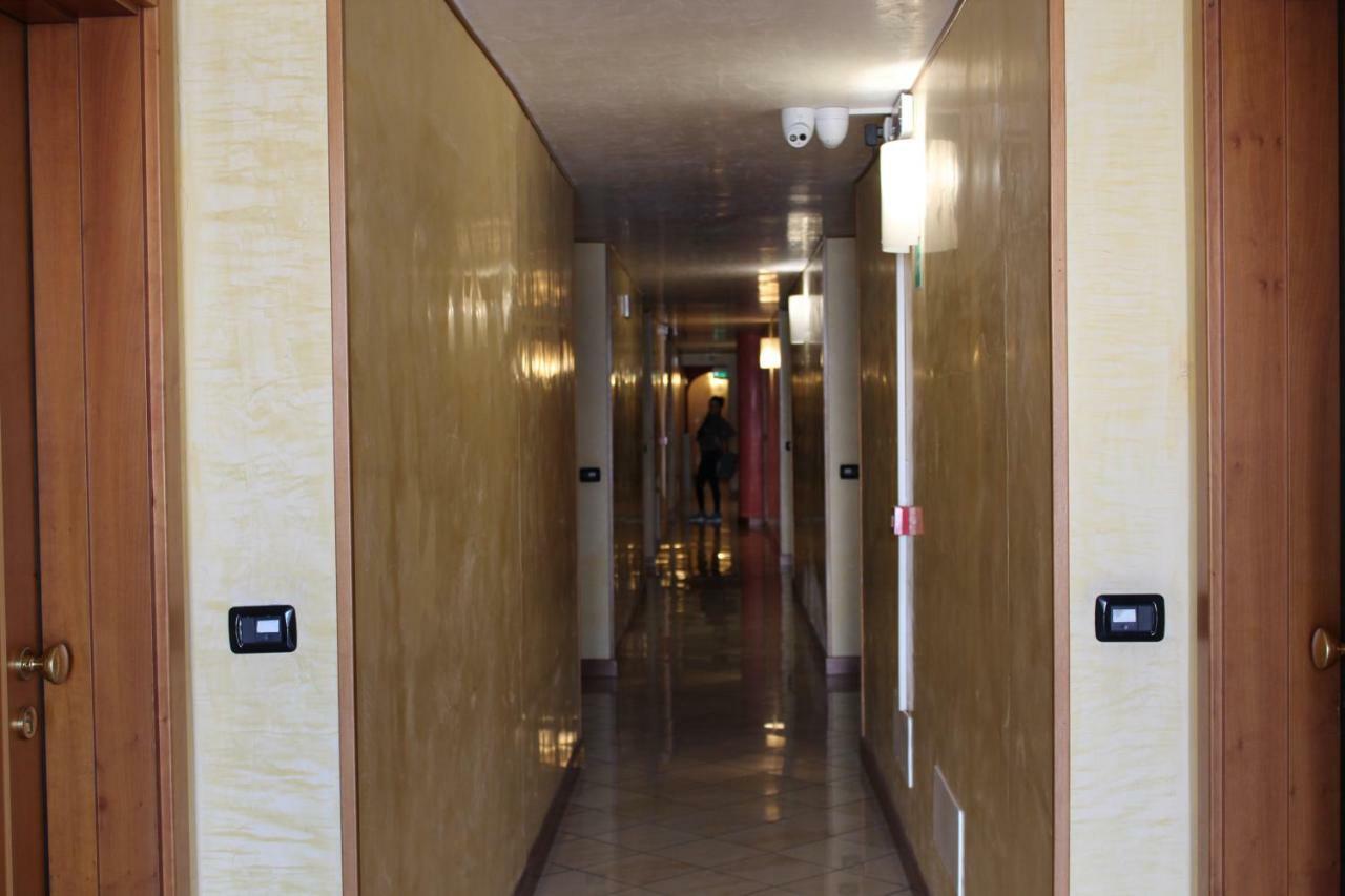 Villa Ferri Apartments Padova Luaran gambar